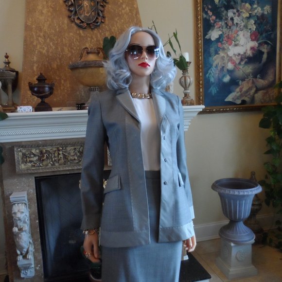 Moschino ChipandChic Ligth Gray Skirt Suit w/Trapunto Stiching Detasil Size US 6 - Picture 4 of 16
